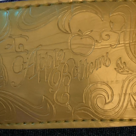 Apple Bottom Jeans - Picture 2 of 12